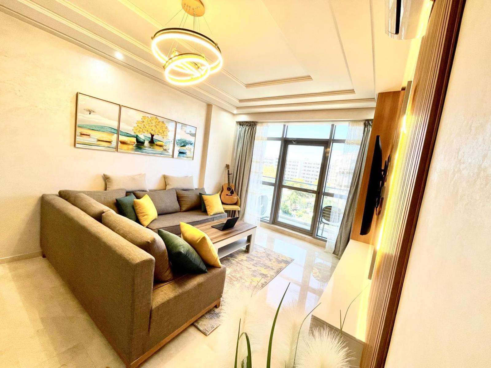 Modern Elegance With Sea Views In Central Tangier - Steps To Beach, Train And Attractions! Экстерьер фото