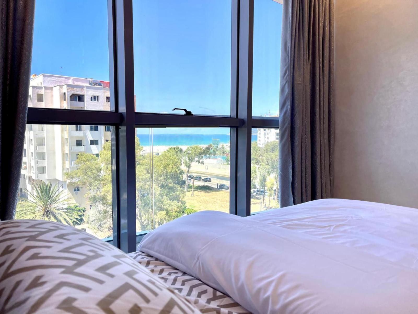Modern Elegance With Sea Views In Central Tangier - Steps To Beach, Train And Attractions! Экстерьер фото