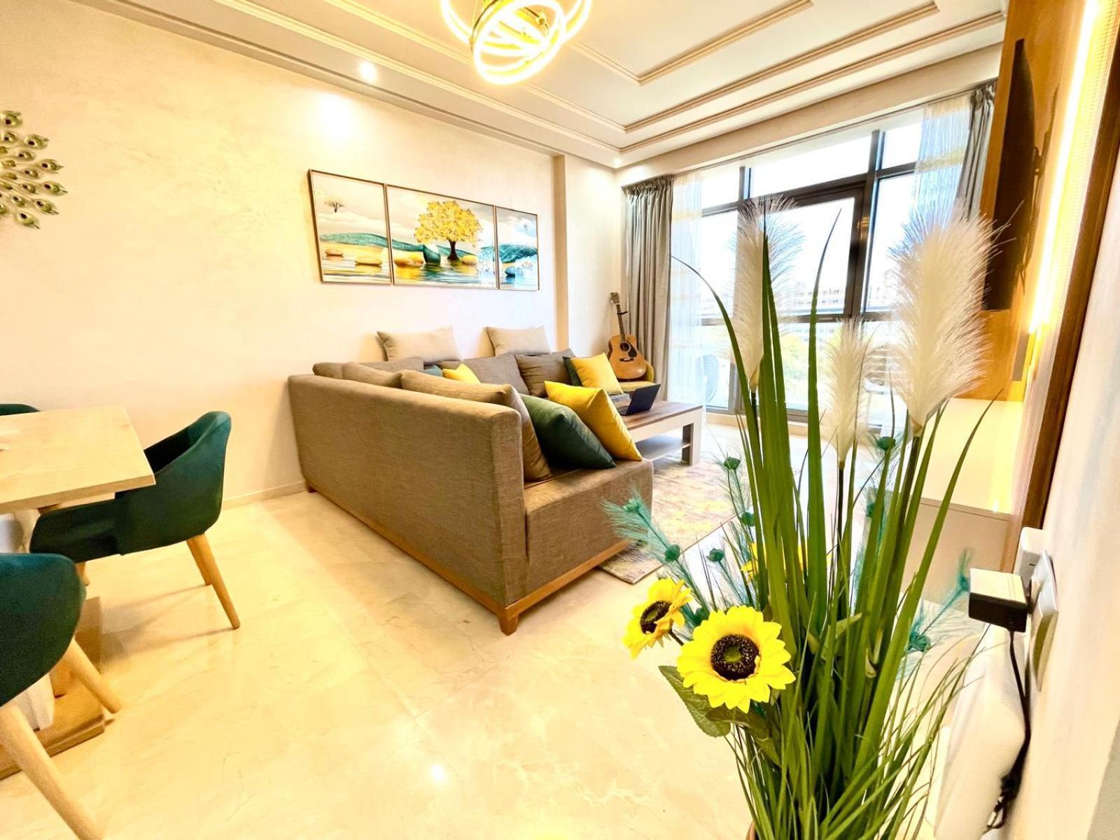 Modern Elegance With Sea Views In Central Tangier - Steps To Beach, Train And Attractions! Экстерьер фото