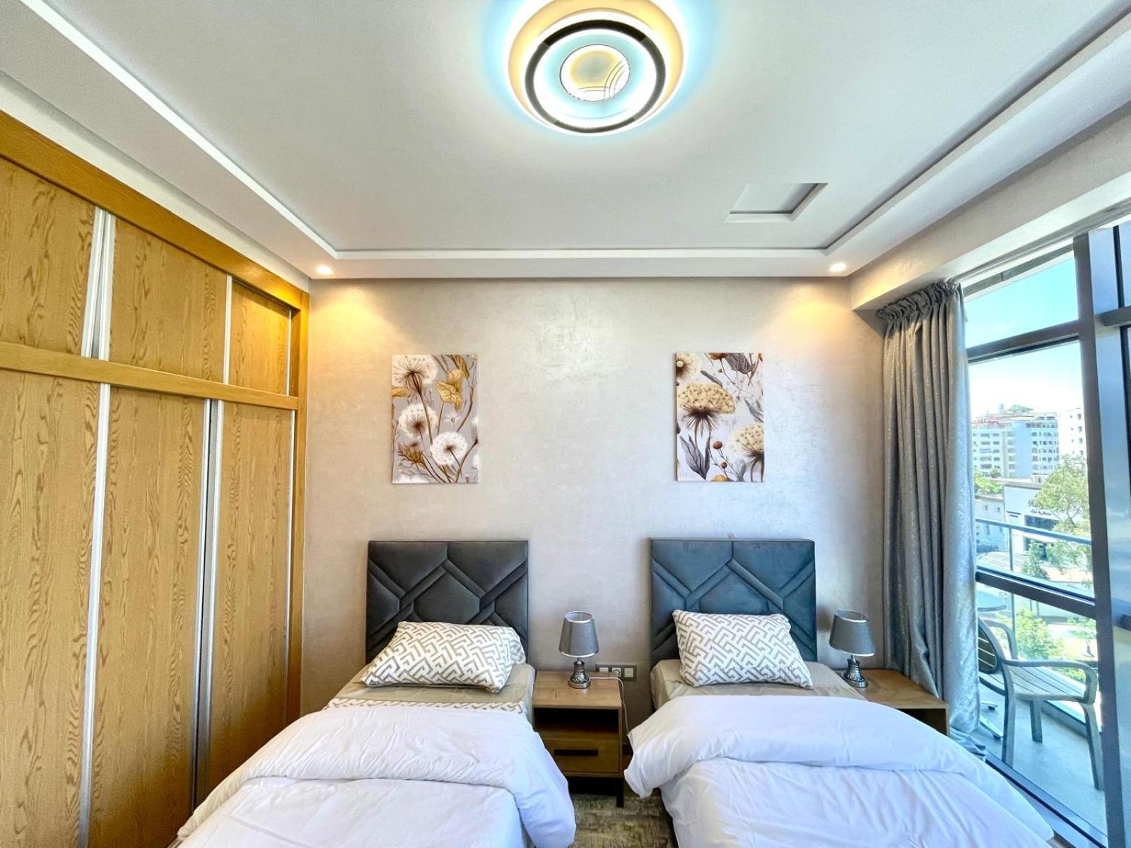 Modern Elegance With Sea Views In Central Tangier - Steps To Beach, Train And Attractions! Экстерьер фото